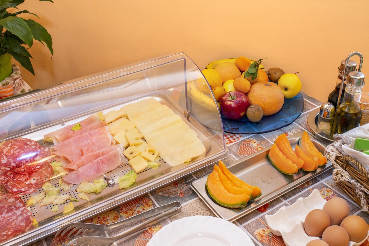 ホテル イル カザーレ ソレント エクステリア 写真